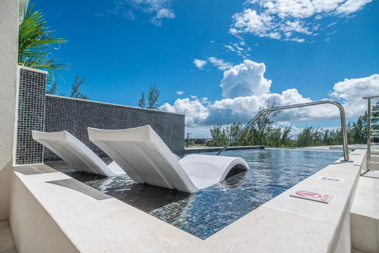 Luxury 1 Bed Apartment Near Seven Mile Beach At The Grove - Villa Island Life West Bay